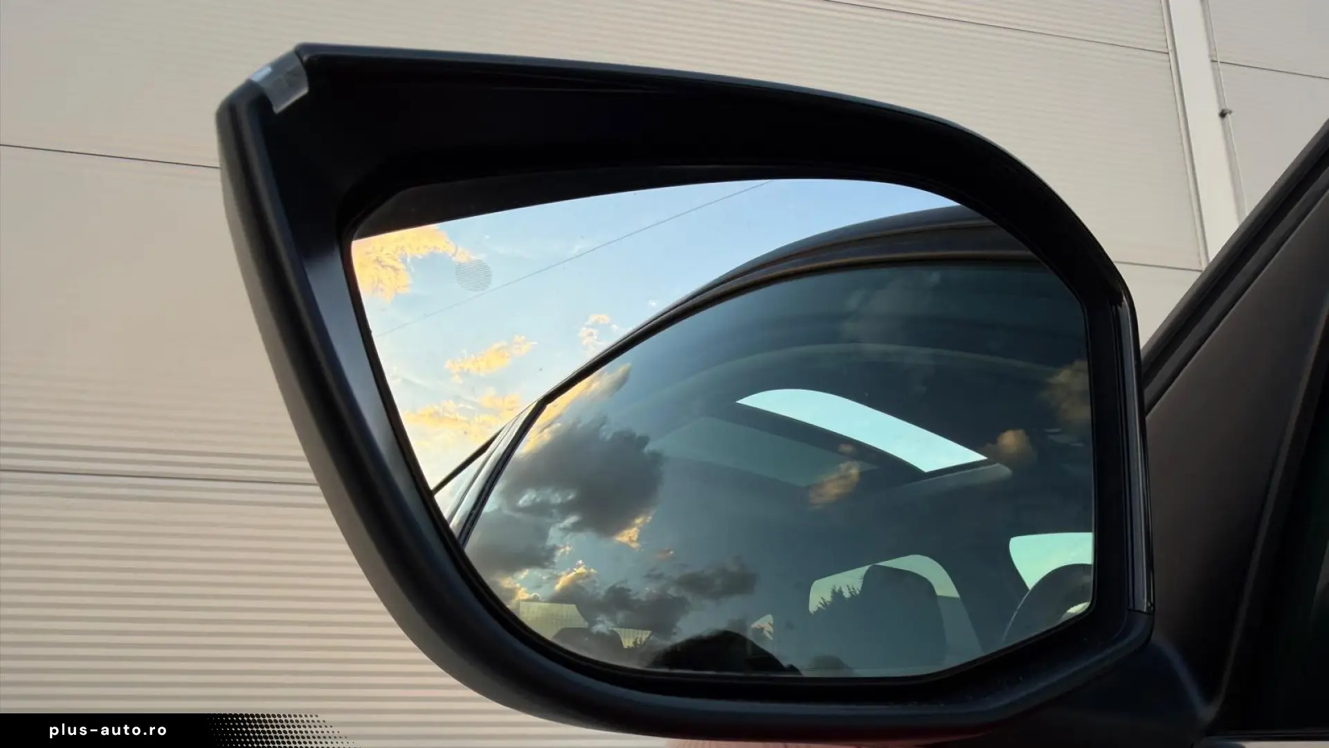 Citroën C4 PureTech 155 Stop&Start EAT8 SHINE