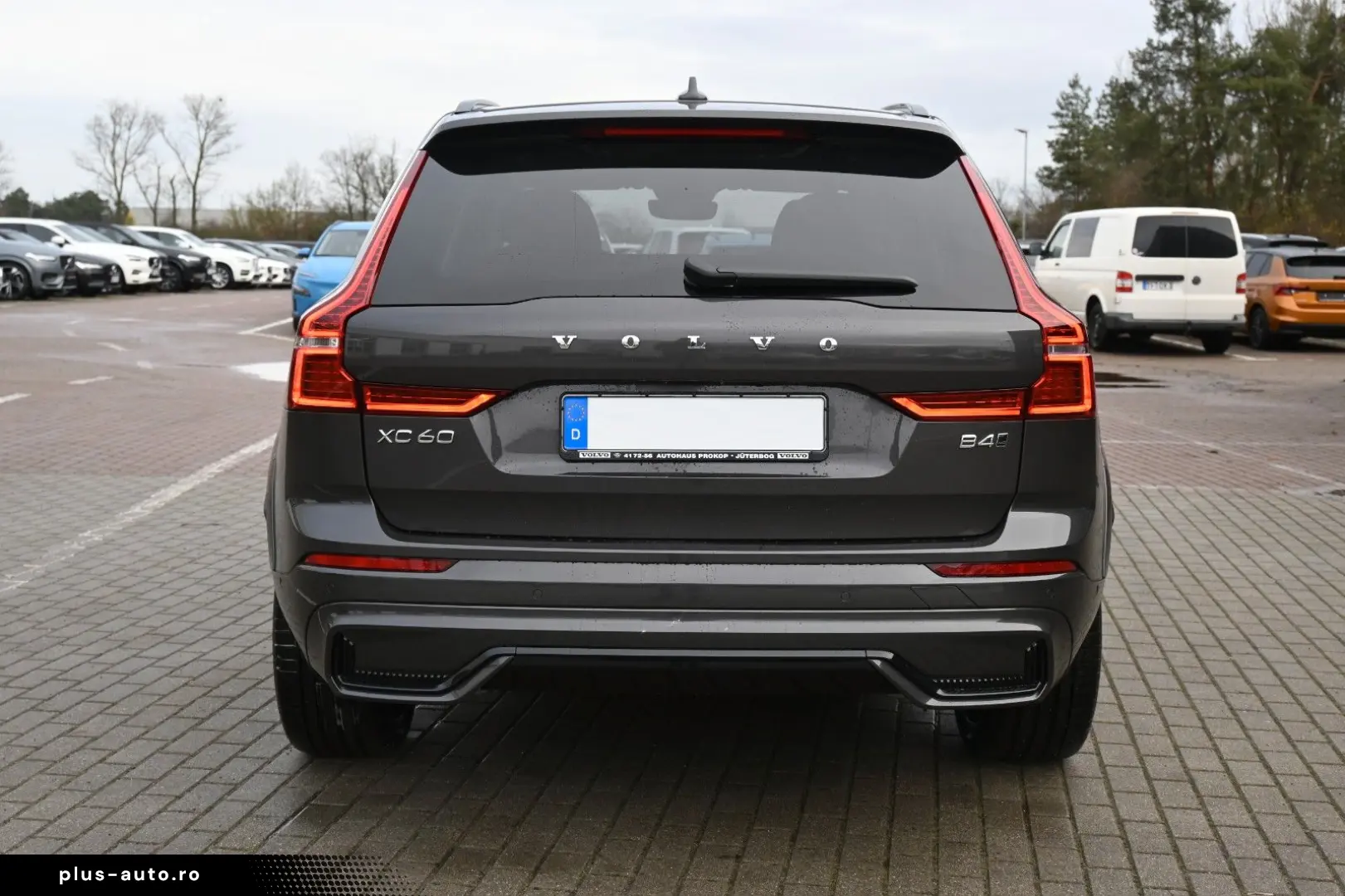 VOLVO XC60 B4D AWD Ultimate Dark STDHZG B&W LUFT ACC