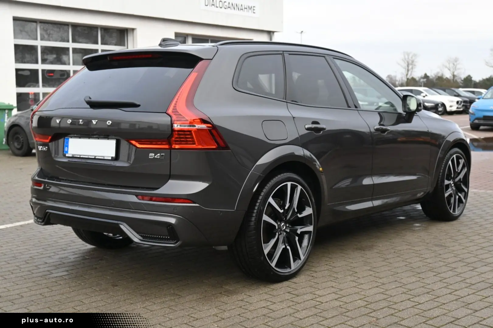 VOLVO XC60 B4D AWD Ultimate Dark STDHZG B&W LUFT ACC