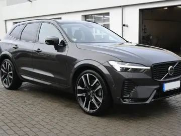 VOLVO XC60 B4D AWD Ultimate Dark STDHZG B&W LUFT ACC