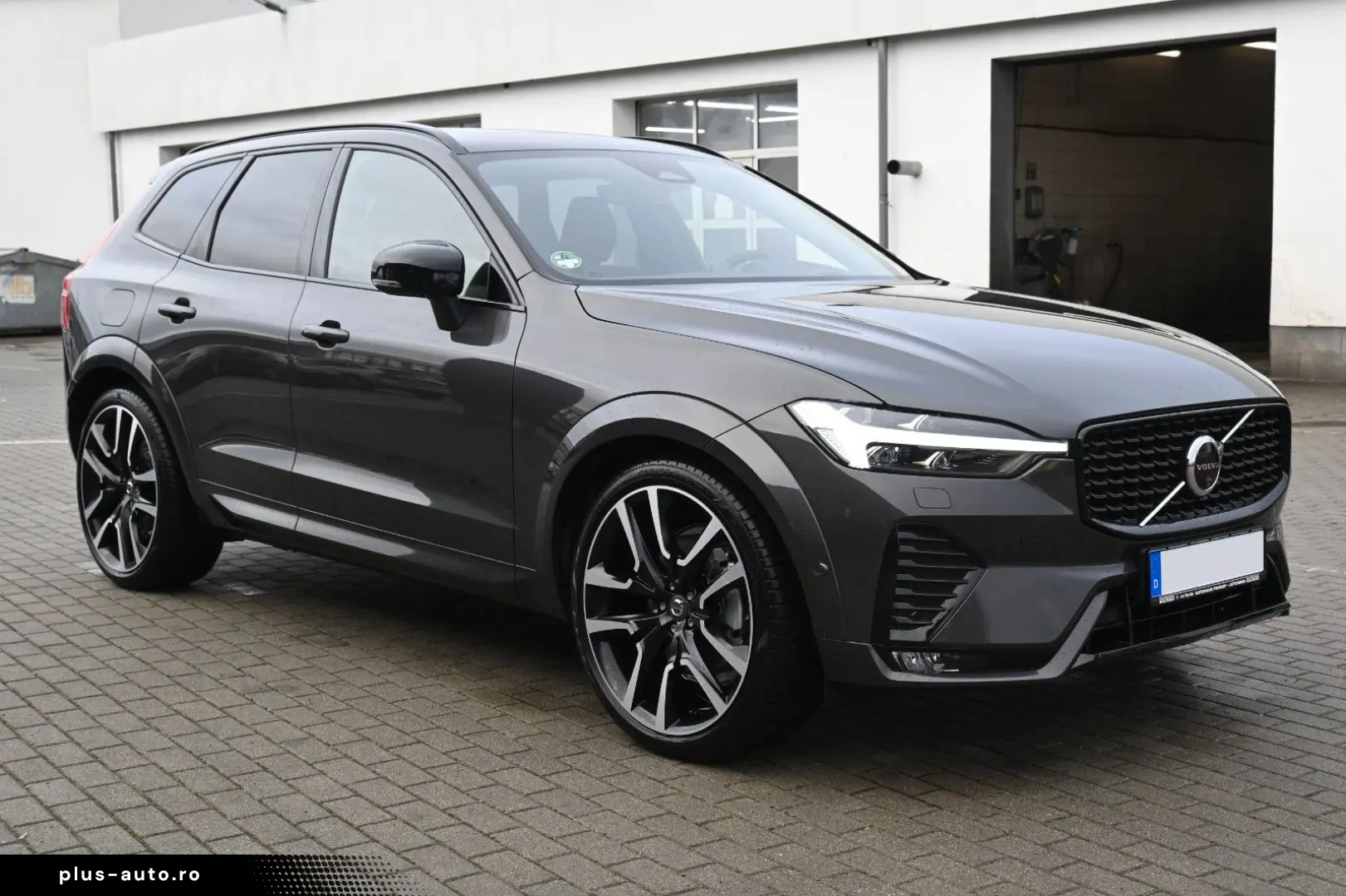 VOLVO XC60 B4D AWD Ultimate Dark STDHZG B&W LUFT ACC