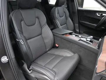VOLVO XC60 B4D AWD Ultimate Dark STDHZG B&W LUFT ACC