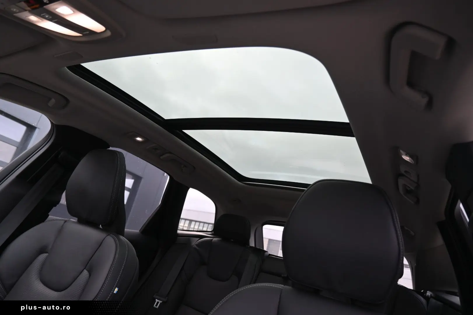 VOLVO XC60 B4D AWD Ultimate Dark STDHZG B&W LUFT ACC