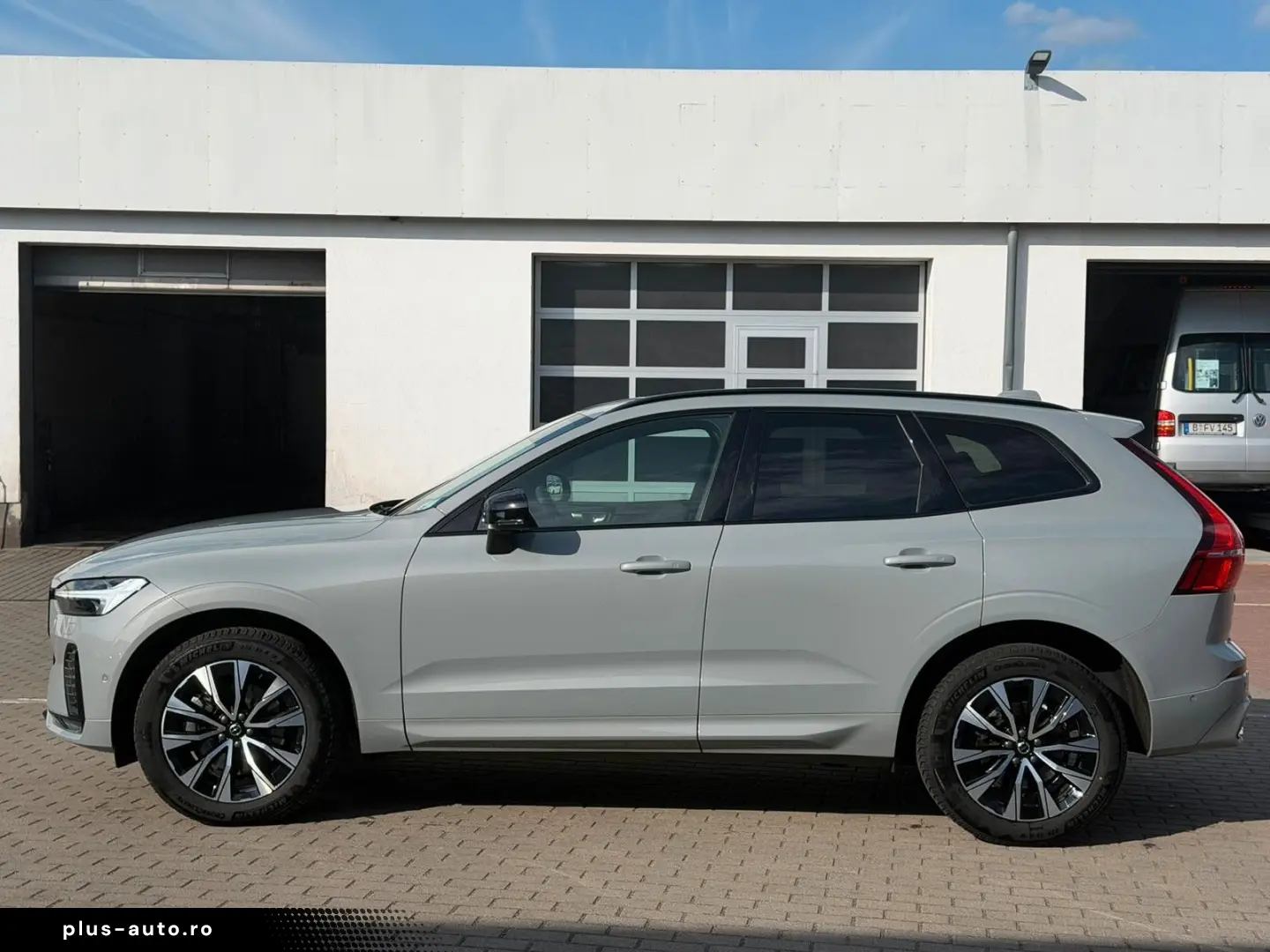 VOLVO XC60 B4D AWD Plus Dark STDHZG 360 ACC
