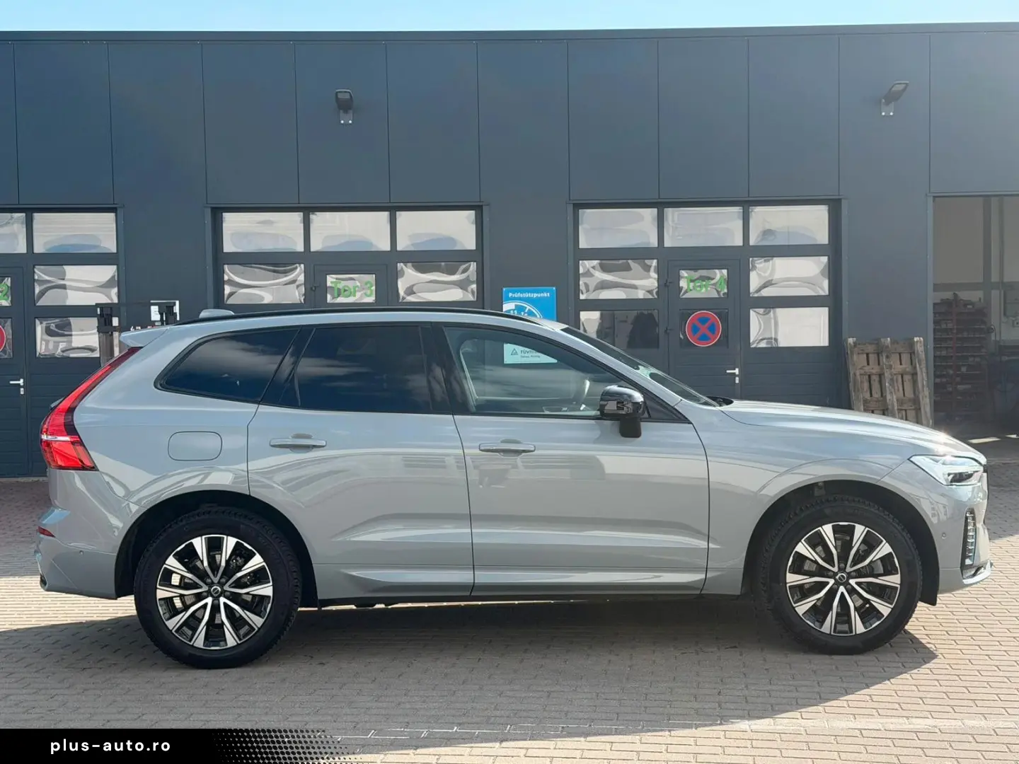 VOLVO XC60 B4D AWD Plus Dark STDHZG 360 ACC