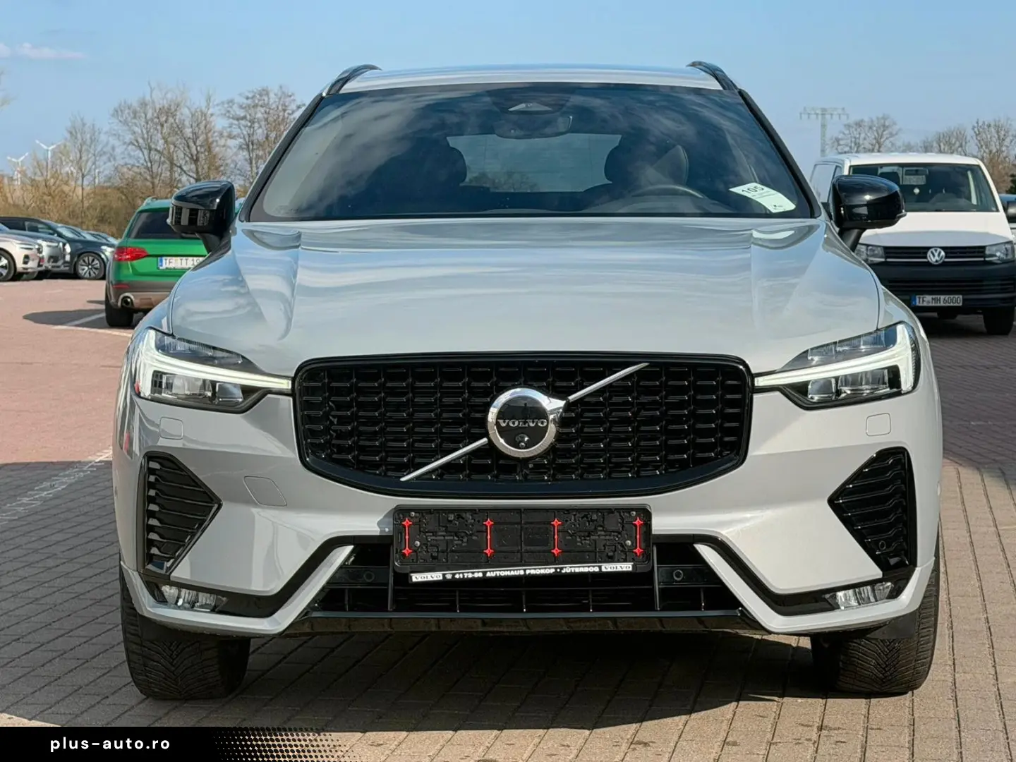 VOLVO XC60 B4D AWD Plus Dark STDHZG 360 ACC