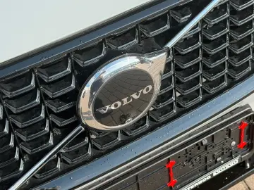 VOLVO XC60 B4D AWD Plus Dark STDHZG 360 ACC