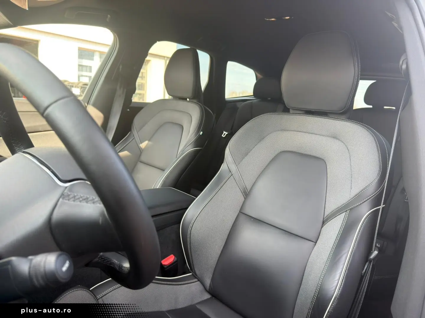 VOLVO XC60 B4D AWD Plus Dark STDHZG 360 ACC