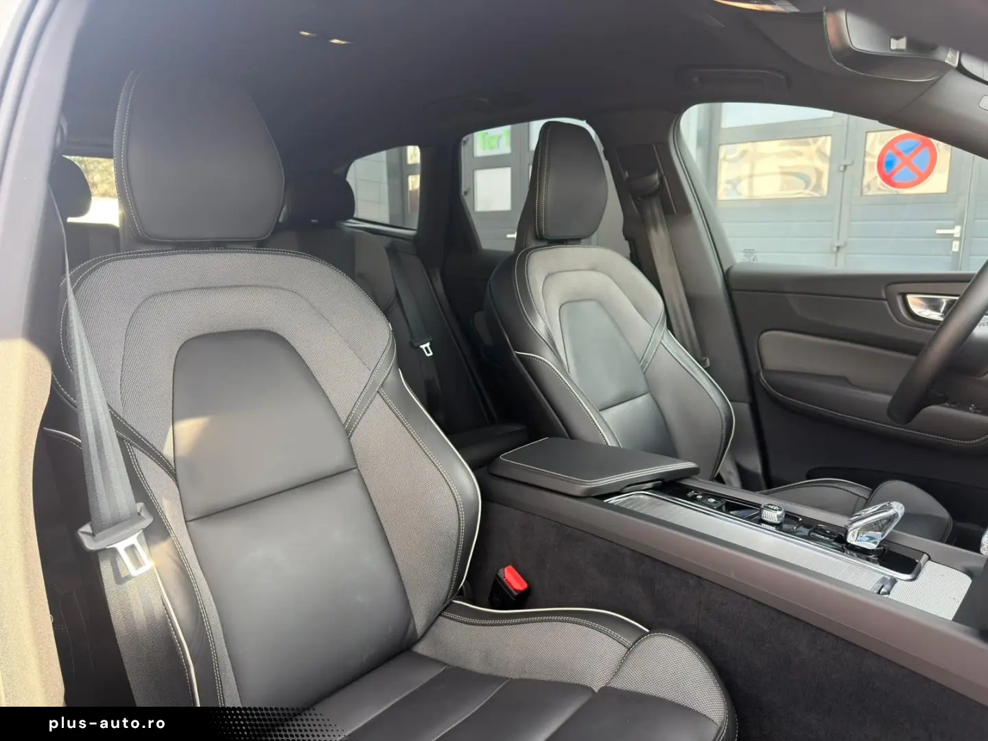 VOLVO XC60 B4D AWD Plus Dark STDHZG 360 ACC