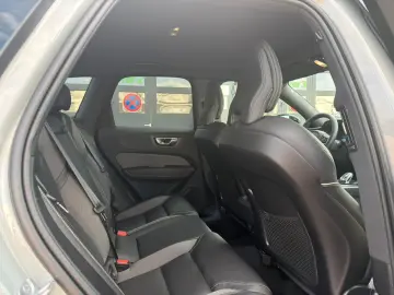 VOLVO XC60 B4D AWD Plus Dark STDHZG 360 ACC