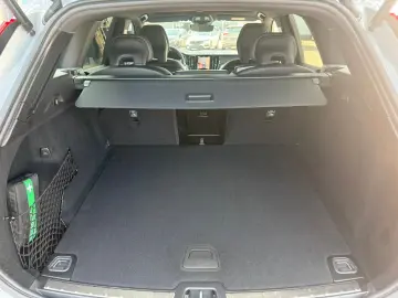VOLVO XC60 B4D AWD Plus Dark STDHZG 360 ACC