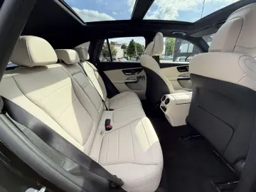 MERCEDES-BENZ GLC 220 d 4MATIC AIRMATIC PANO