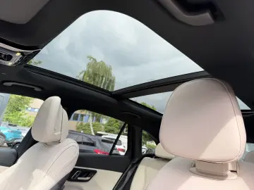 MERCEDES-BENZ GLC 220 d 4MATIC AIRMATIC PANO