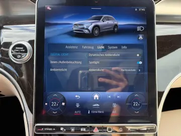 MERCEDES-BENZ GLC 220 d 4MATIC AIRMATIC PANO