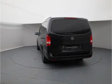 MERCEDES-BENZ V 220 d lang