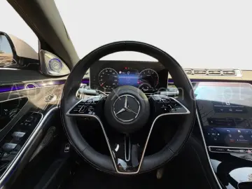 MERCEDES-BENZ S 680 Maybach 4MATIC Night Series