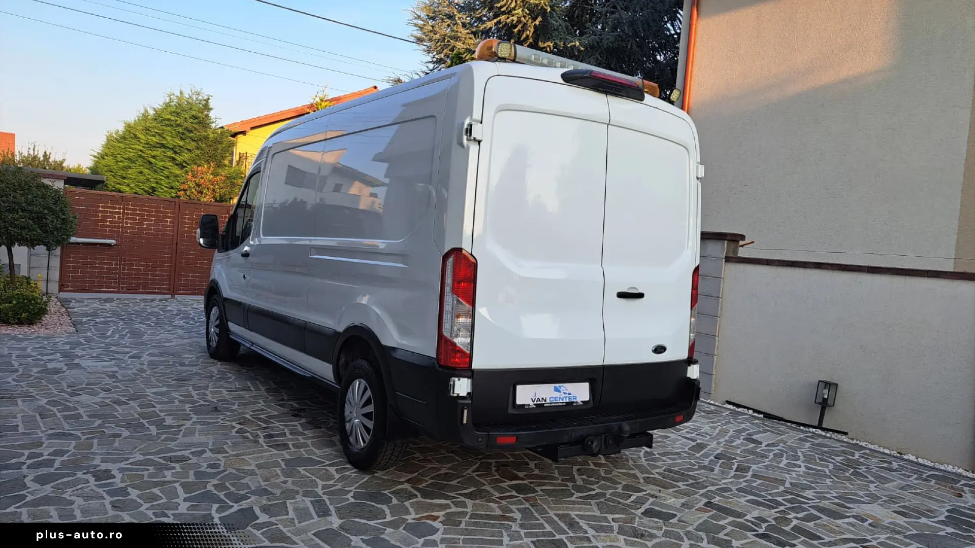 FORD TRANSIT VAN TREND L3H2 FWD