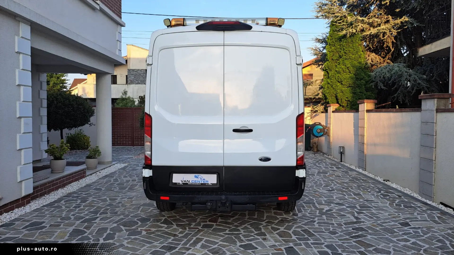 FORD TRANSIT VAN TREND L3H2 FWD
