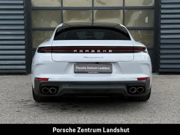 PORSCHE Panamera 4 E-Hybrid   Hinterachslenkung   BOSE