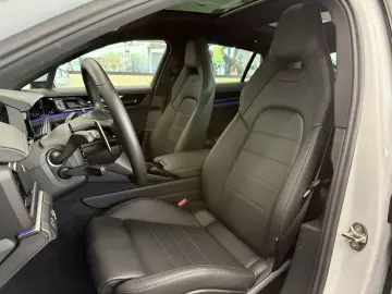 PORSCHE Panamera 4 E-Hybrid   Hinterachslenkung   BOSE