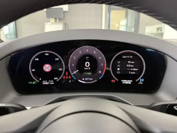 PORSCHE Panamera 4 E-Hybrid   Hinterachslenkung   BOSE