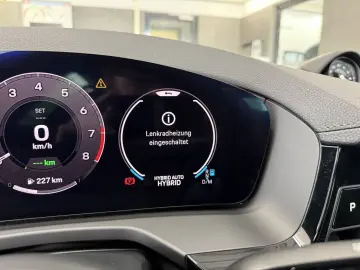 PORSCHE Panamera 4 E-Hybrid   Hinterachslenkung   BOSE