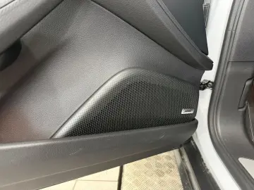 PORSCHE Panamera 4 E-Hybrid   Hinterachslenkung   BOSE