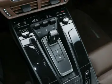 PORSCHE 992 911 Carrera GTS Burmester Clubleder PCCB