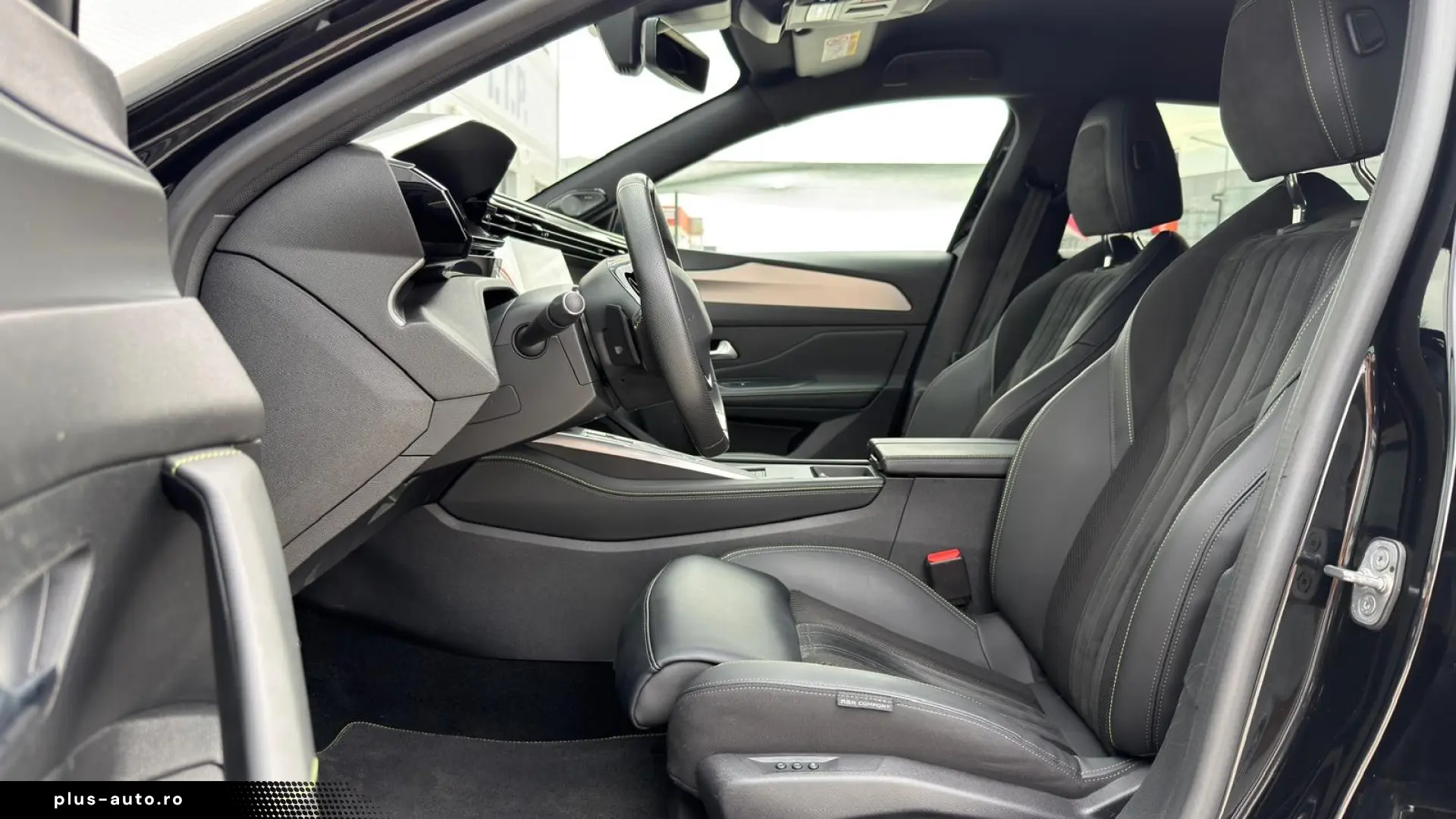 Peugeot 408 1.6L 180 PHEV GT