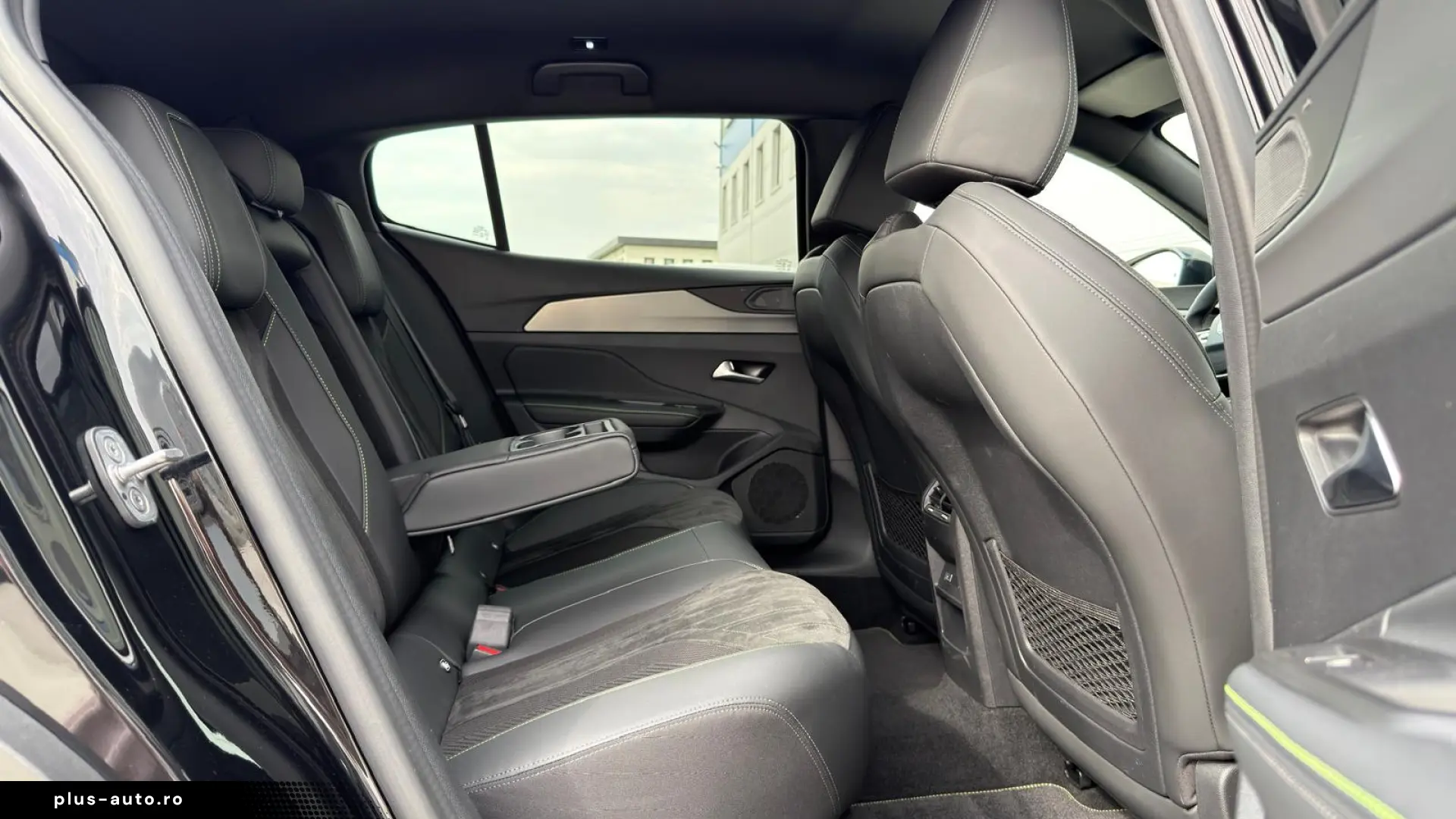 Peugeot 408 1.6L 180 PHEV GT