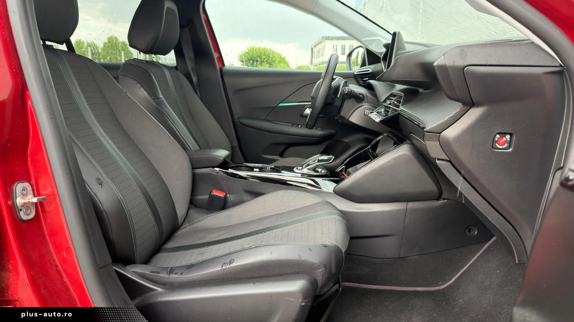 PEUGEOT 208 PURETECH 100 S&S EAT8 ROADTRIP