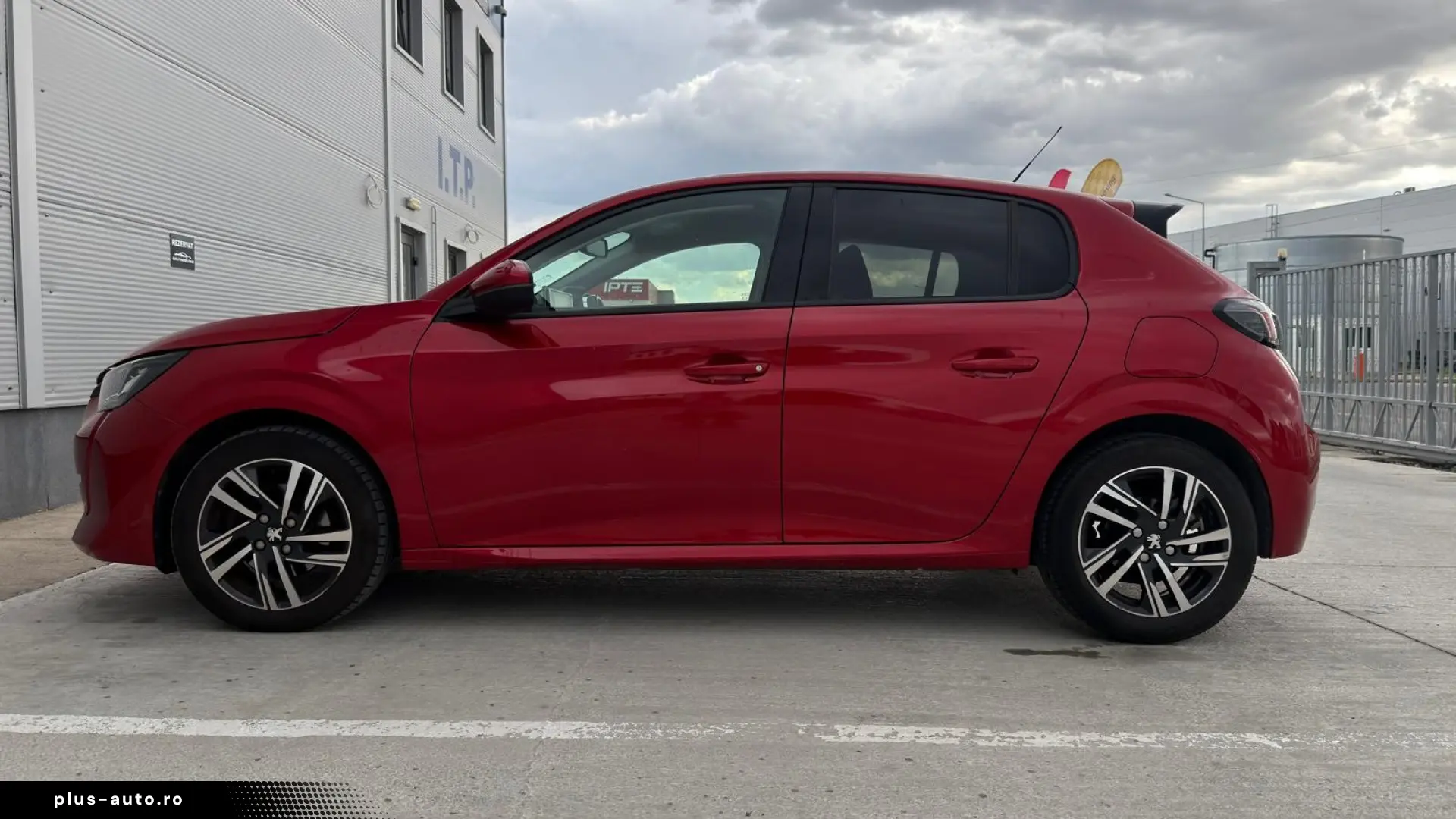 PEUGEOT 208 PURETECH 100 S&S EAT8 ROADTRIP