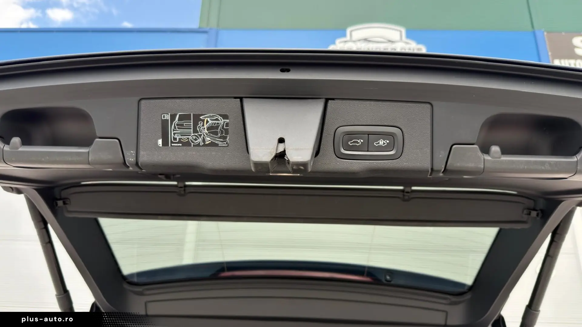 VOLVO XC60 B5 AWD INSCRIPTION