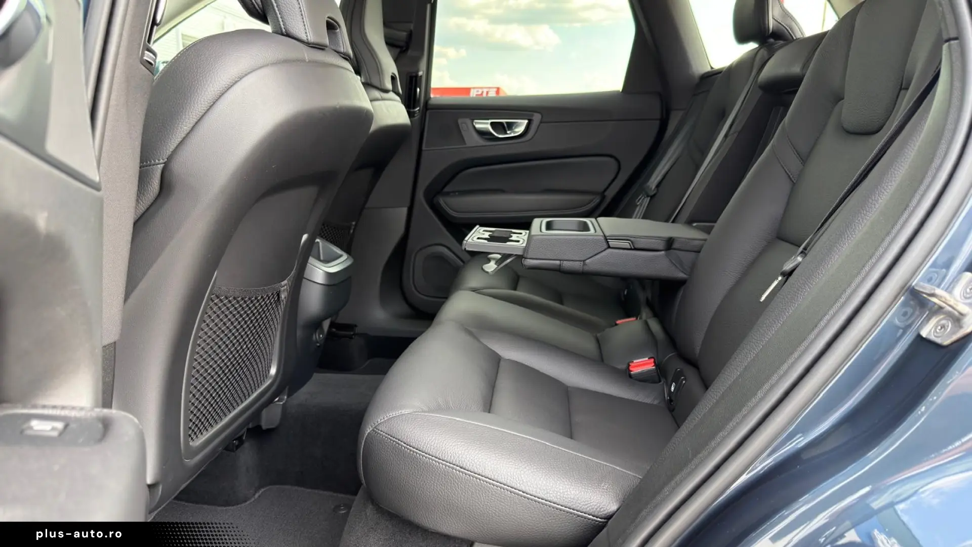 VOLVO XC60 B5 AWD INSCRIPTION