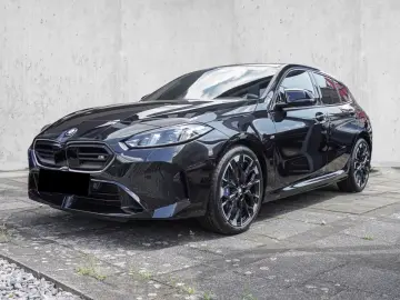 BMW M135 xDrive Driving Assistant