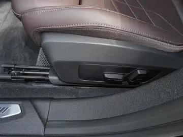 BMW M135 xDrive Driving Assistant