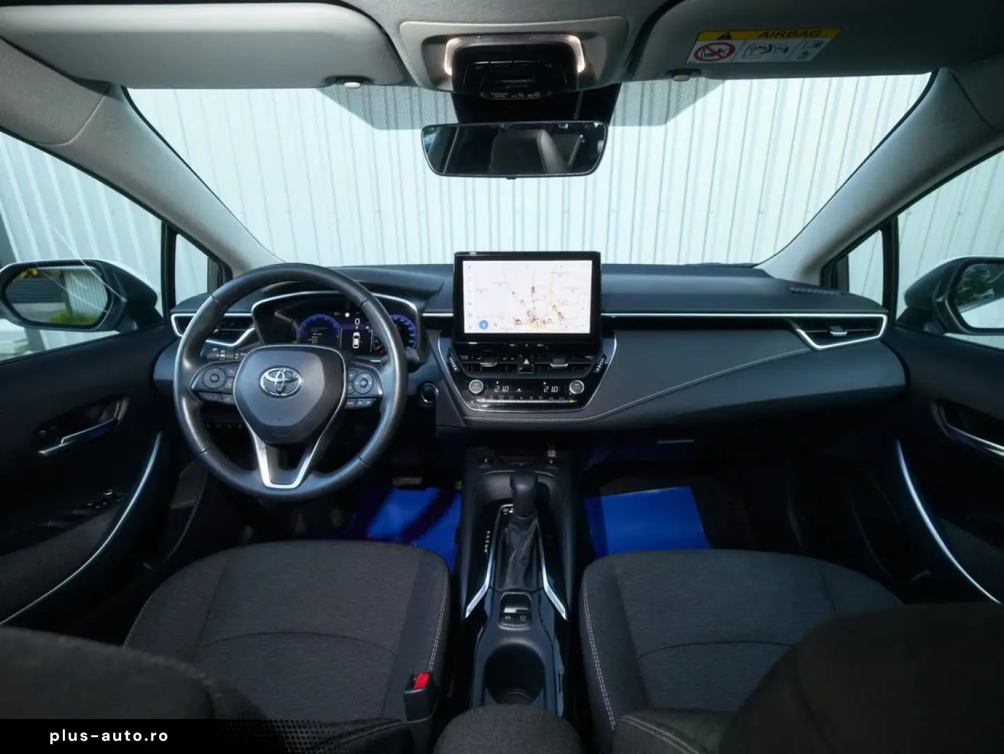 TOYOTA COROLLA Hybrid Distronic Lane assist Bord digital Key