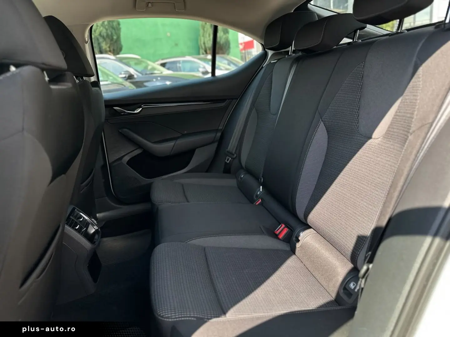 Skoda Octavia 1.5TSI DSG LED Kessy Carplay Garantie Finantar