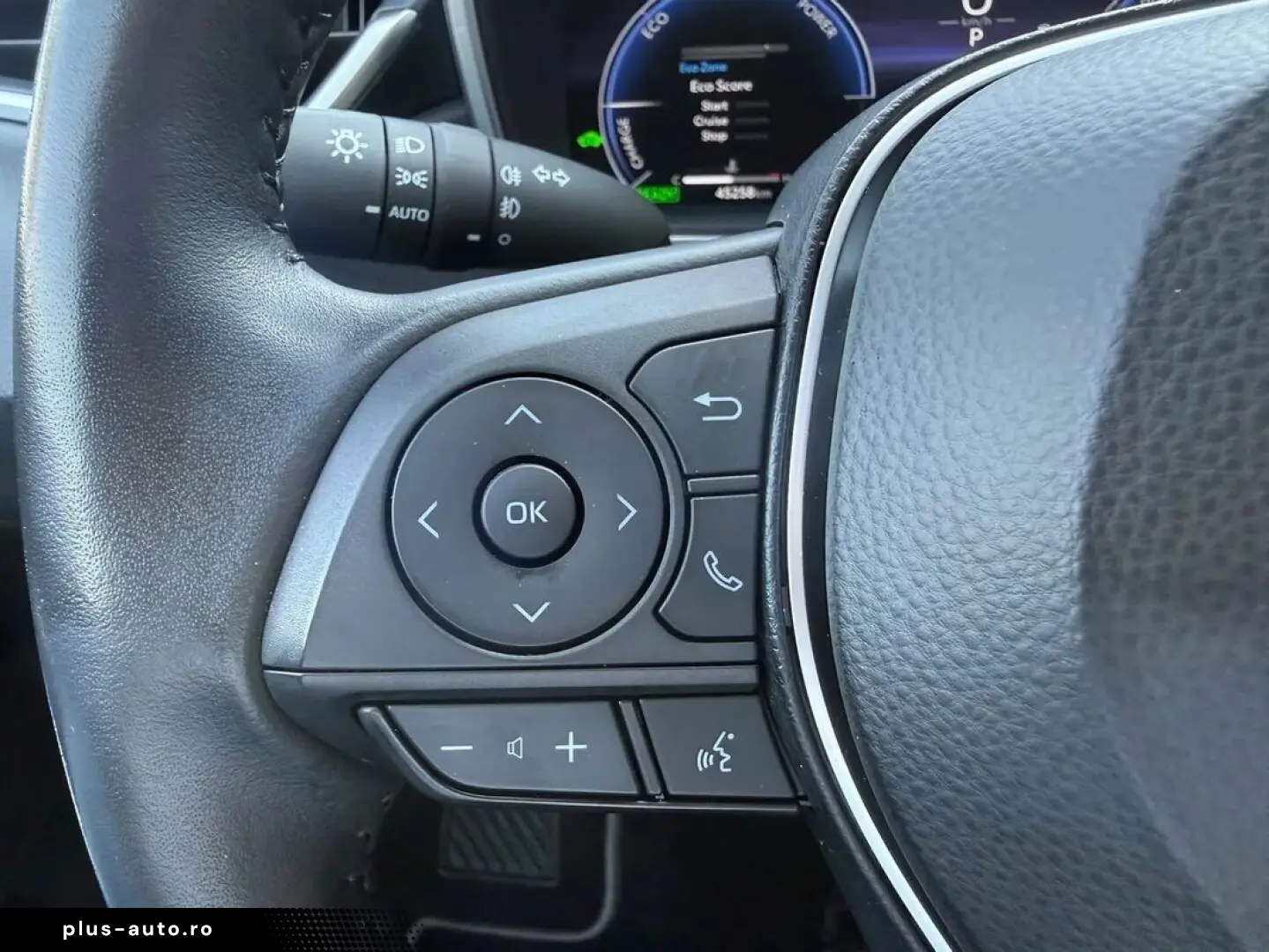 Toyota Corolla Sedan 1.8 Hybrid Business Hsd E-CVT