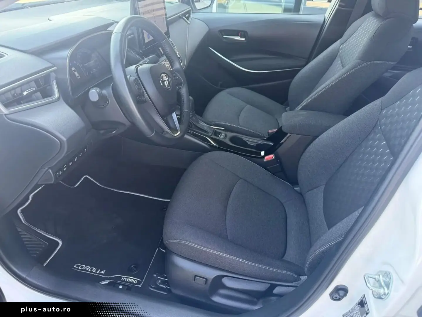 Toyota Corolla Sedan 1.8 Hybrid Business Hsd E-CVT