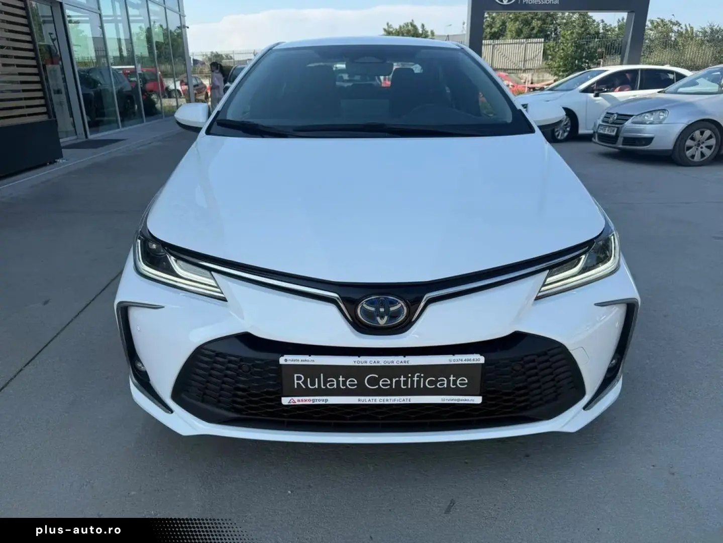 Toyota Corolla Sedan 1.8 Hybrid Business Hsd E-CVT