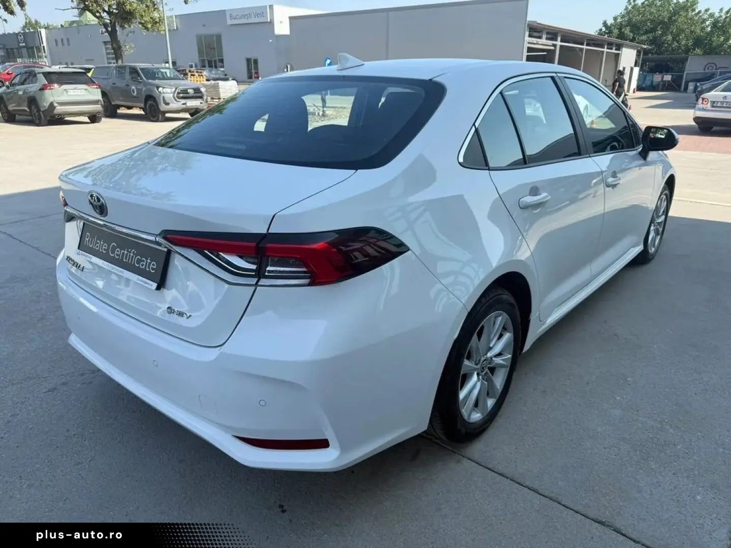 Toyota Corolla Sedan 1.8 Hybrid Business Hsd E-CVT