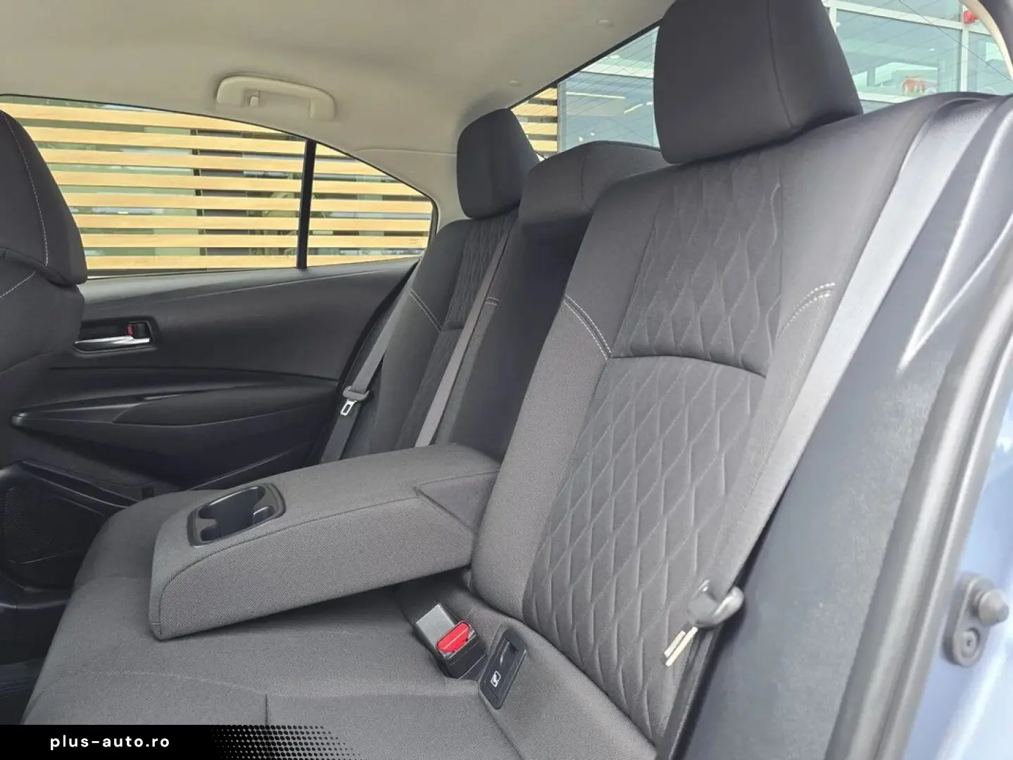 Toyota Corolla Hybrid - Dynamic