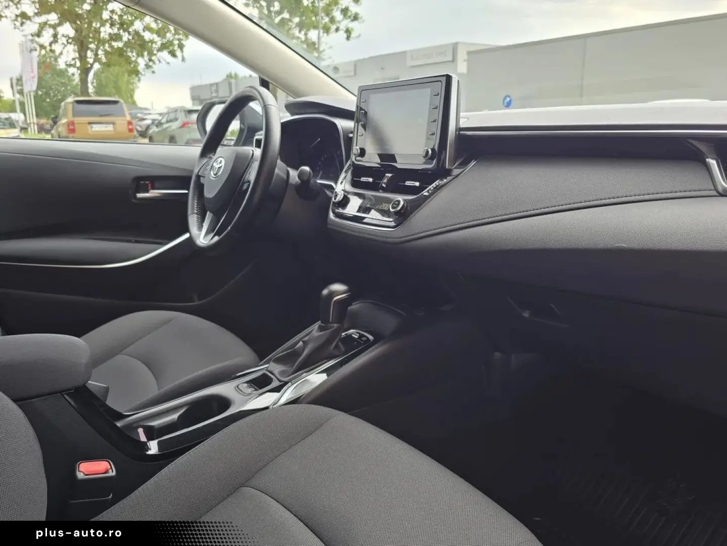 Toyota Corolla Hybrid - Dynamic