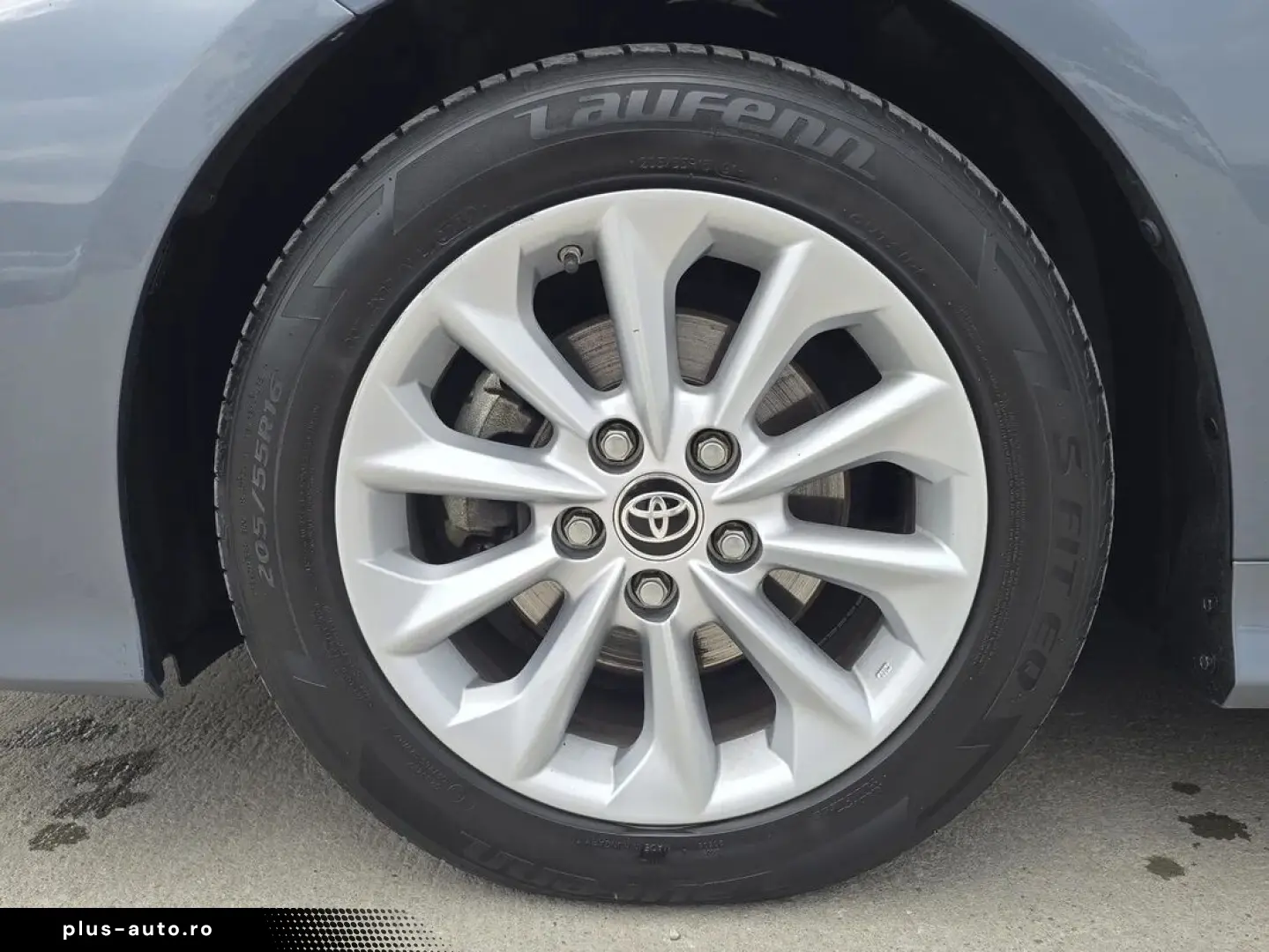 Toyota Corolla Hybrid - Dynamic