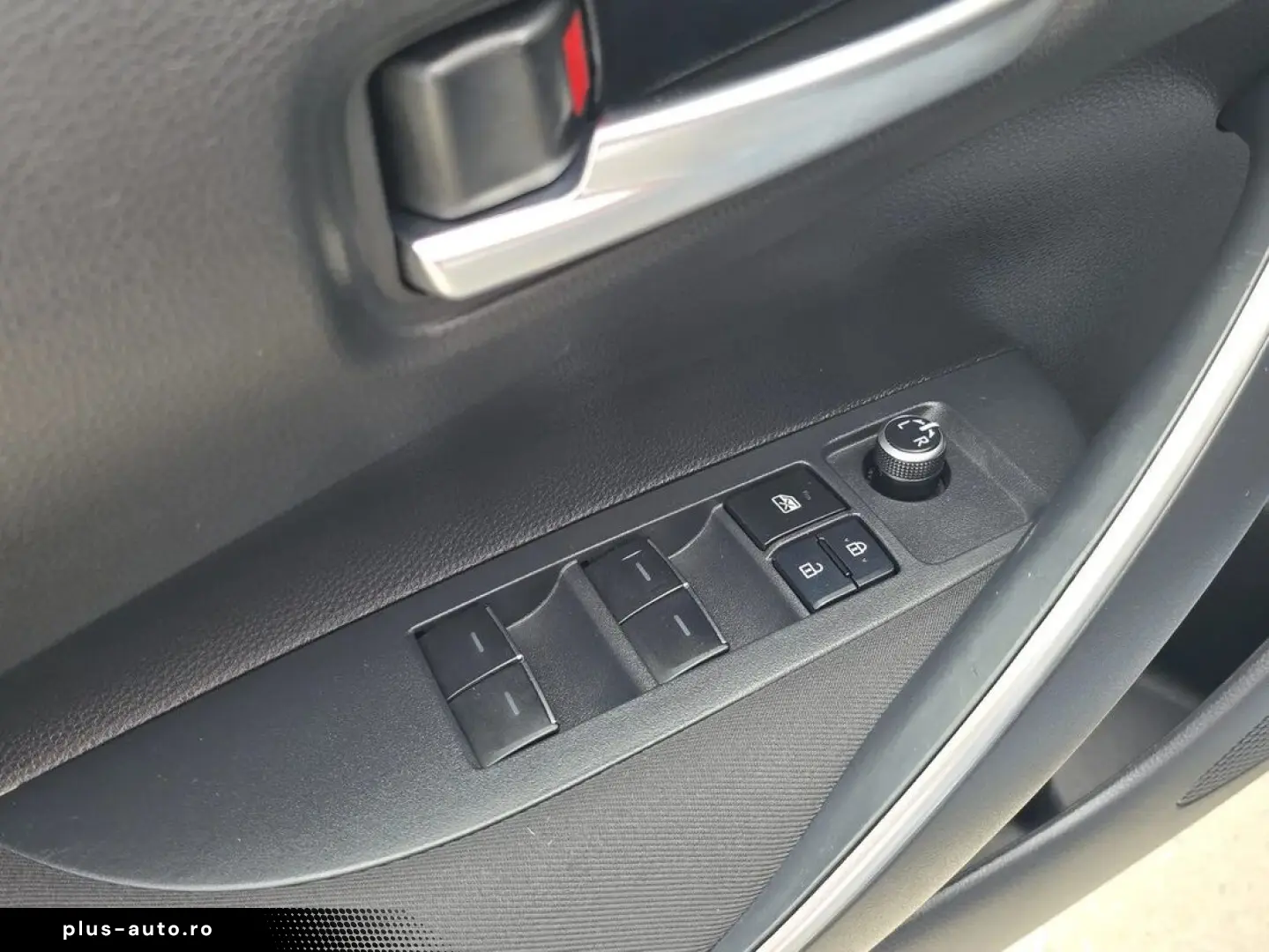Toyota Corolla Hybrid - Dynamic
