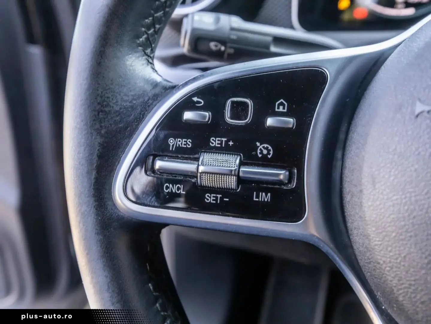 Mercedes-Benz A-180