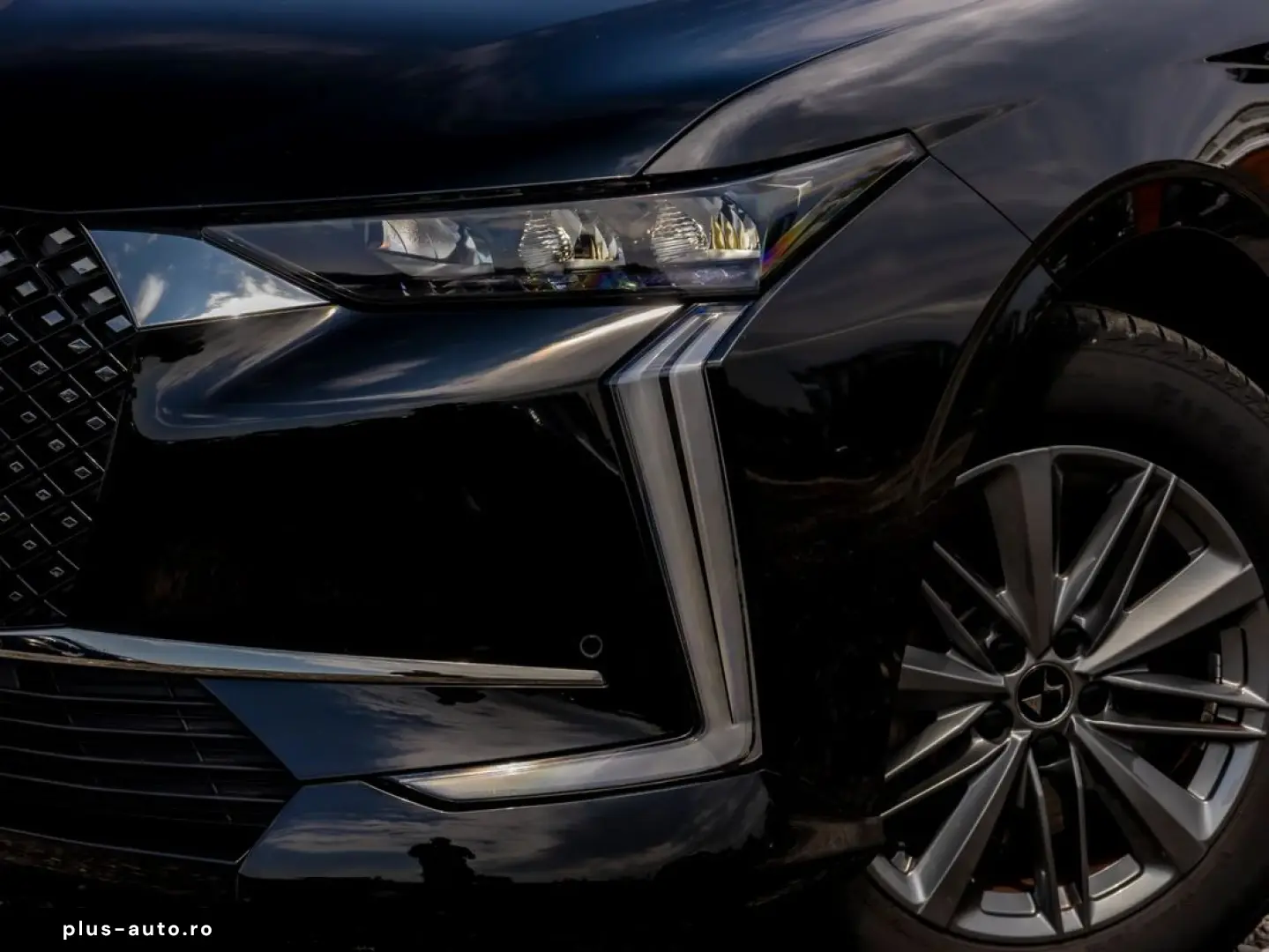 Ds-Automobiles Dsa-Ds4