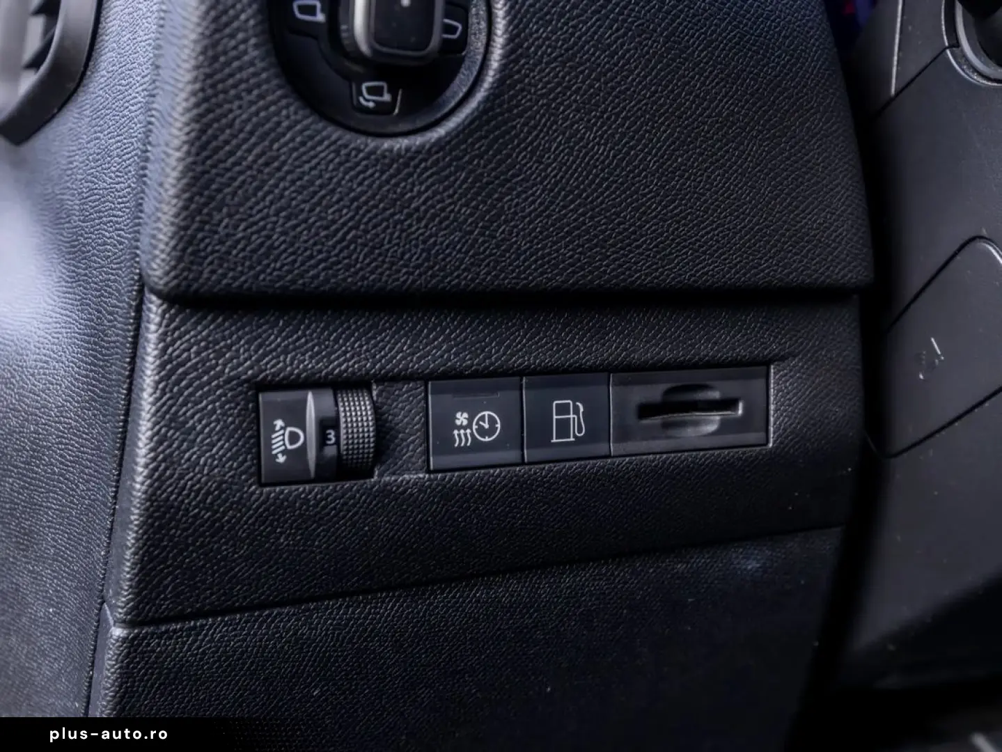 Ds-Automobiles Dsa-Ds4