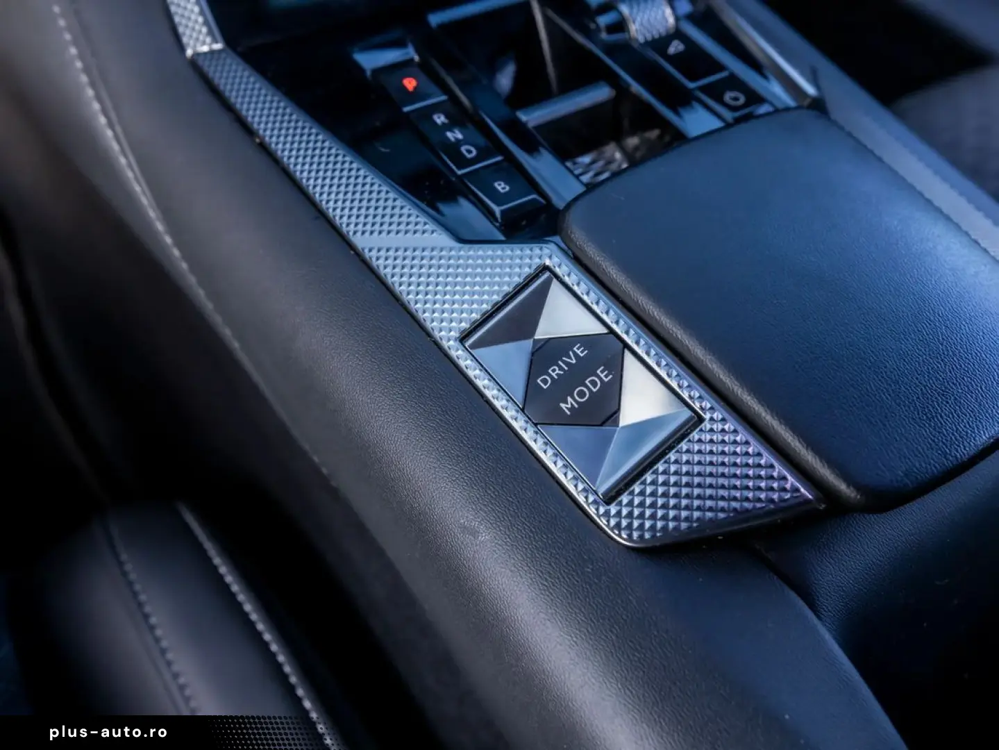 Ds-Automobiles Dsa-Ds4